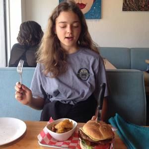 Meet your Posher, Anna